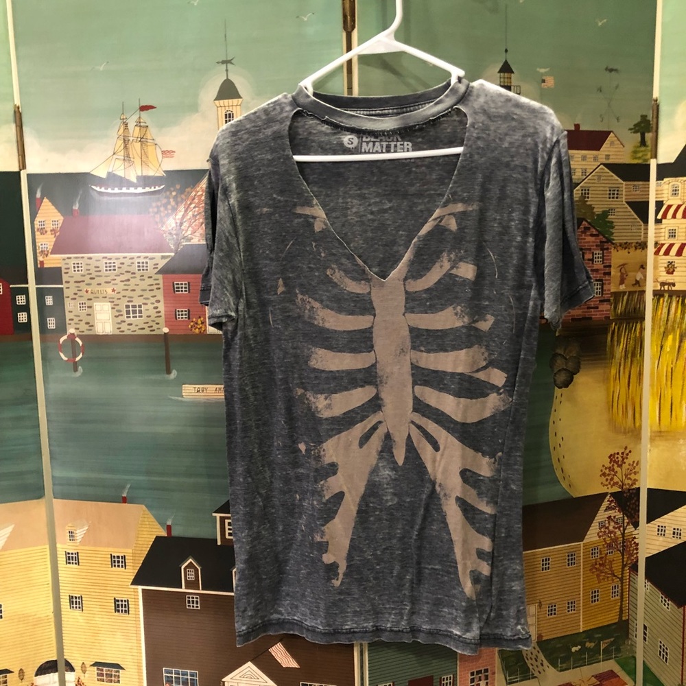 Cut out skeleton tee